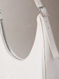 Alb Geanta Hobo Cu Logo Crescent Si Textura Moale  Femei
