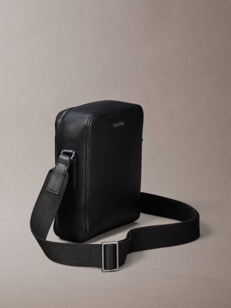 Black Emblem Logo Textured Reporter Bag  Men