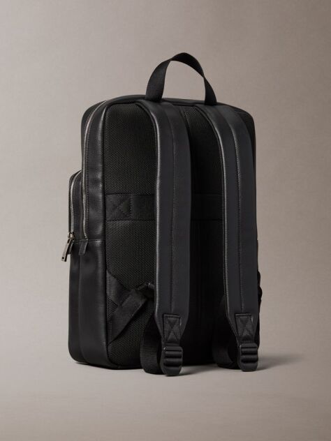 Negru Rucsac Tip Dome Cu Logo In Relief  Barbati