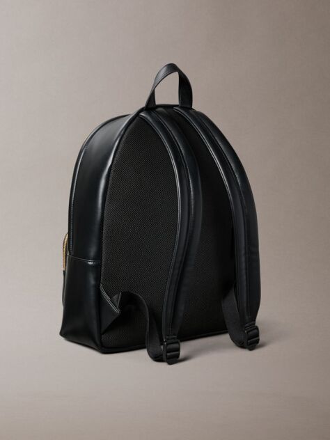 Negru Rucsac Cu Logo Monogram Embosat  Femei