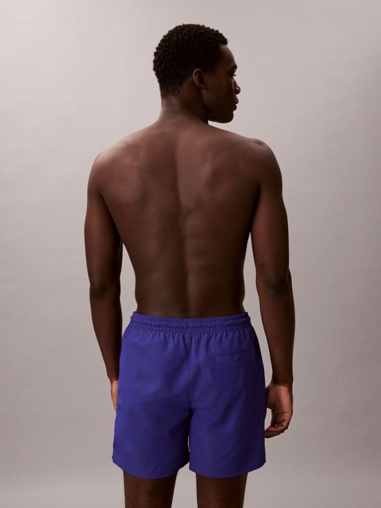 Albastru Pantaloni Scurti De Baie Medii Cu Snur - CK Monogram  Barbati