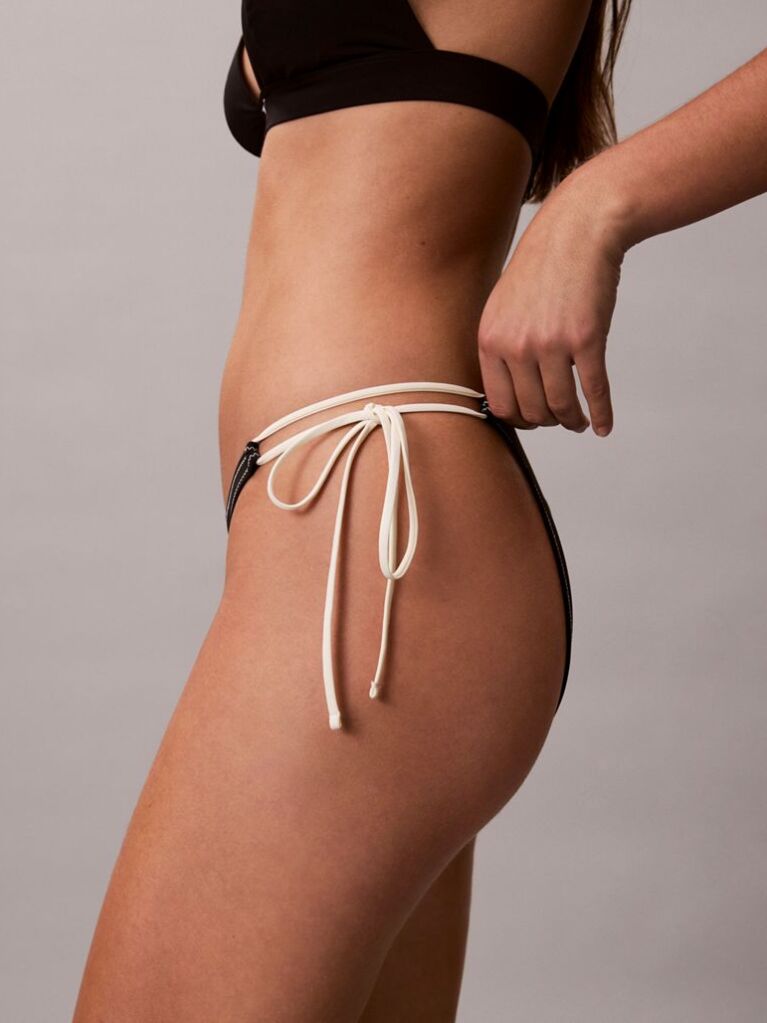 Negru Slip De Baie Cu Snururi Laterale - CK Monogram  Femei