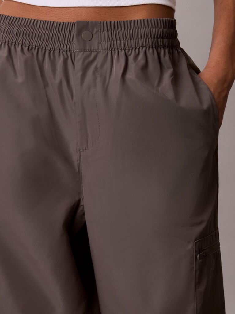Argintiu Pantaloni Relaxati Tech  Femei