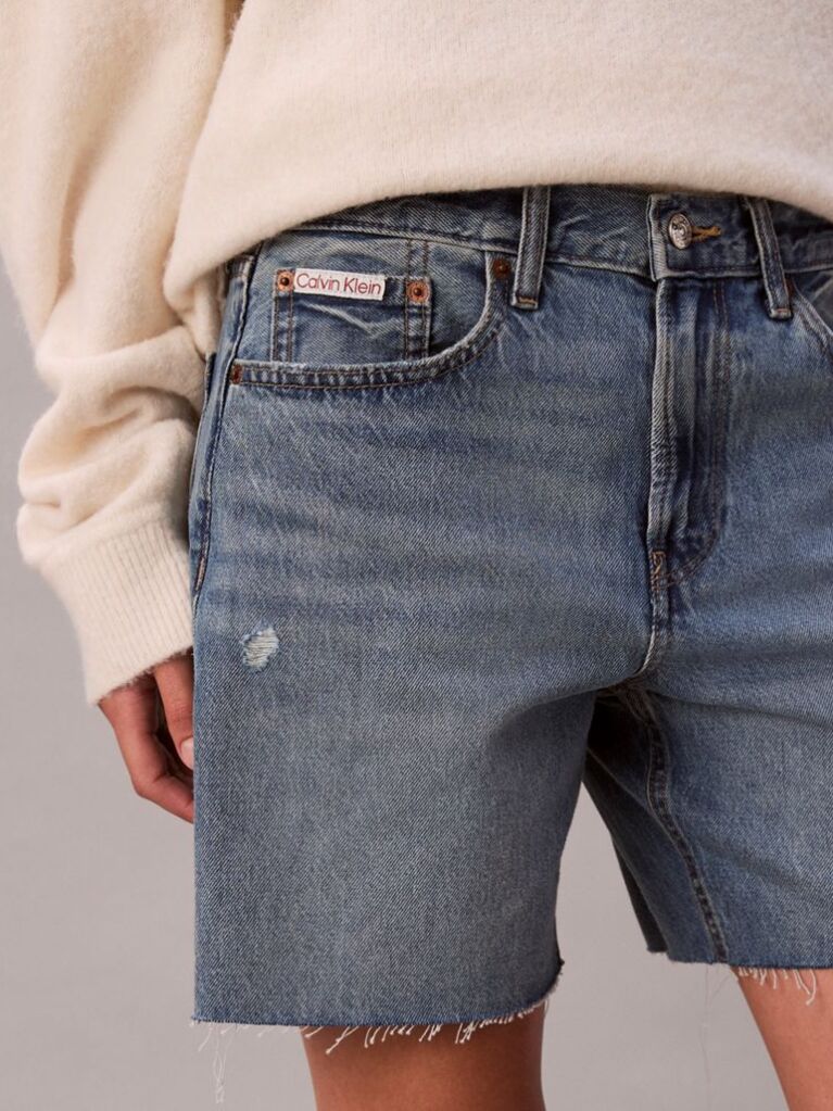 Bej Pantaloni Scurti Din Denim Stil 90s Cu Logo  Femei