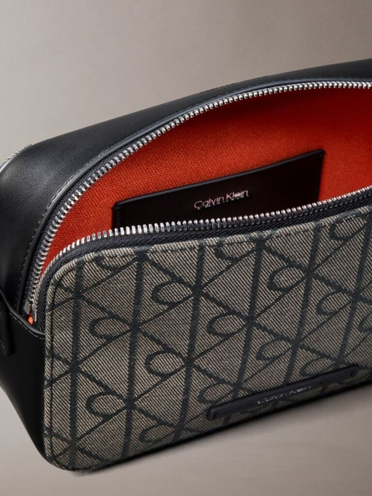Multi Geanta Crossbody Tip Camera Din Jacquard Cu Logo  Femei