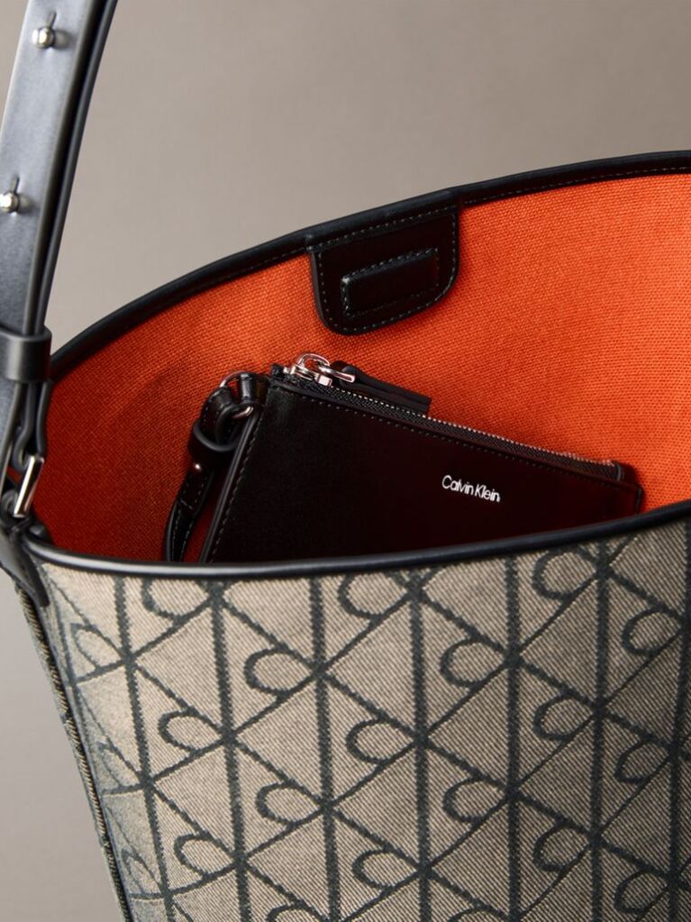 Multi Geanta Bucket Cu Emblema Jacquard  Femei