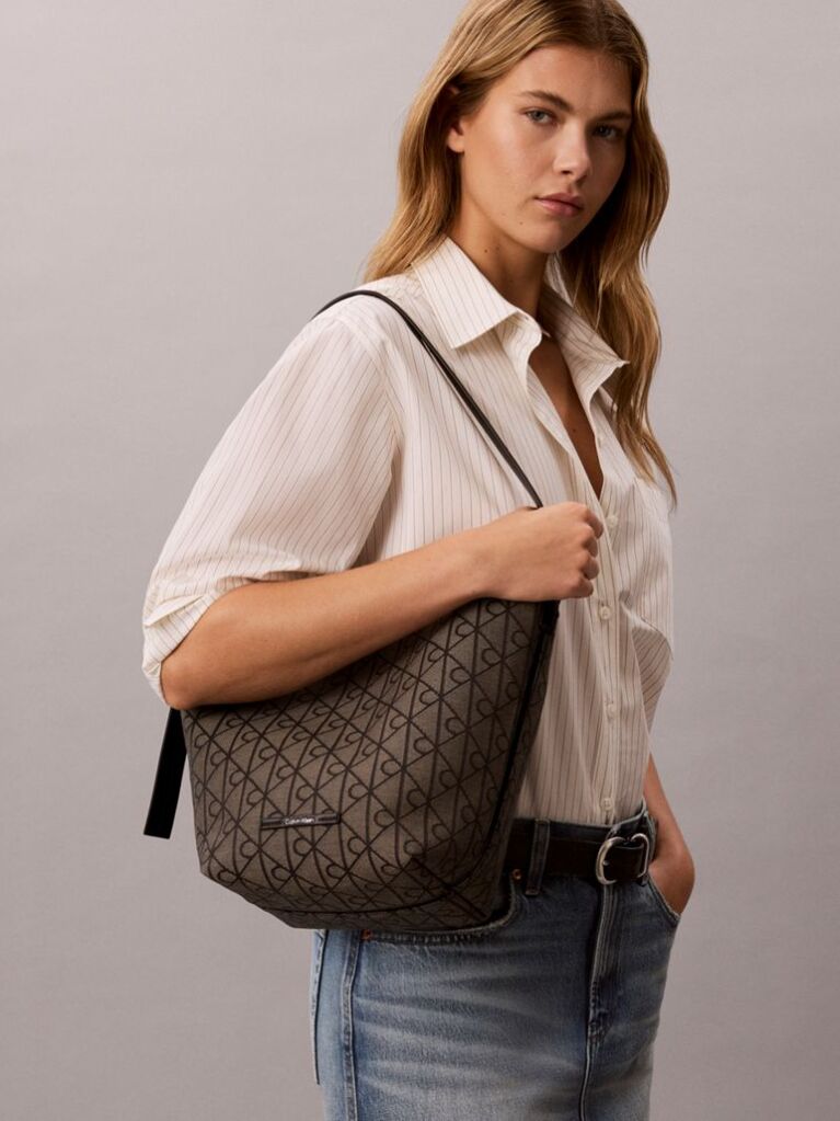 Multi Geanta Bucket Cu Emblema Jacquard  Femei