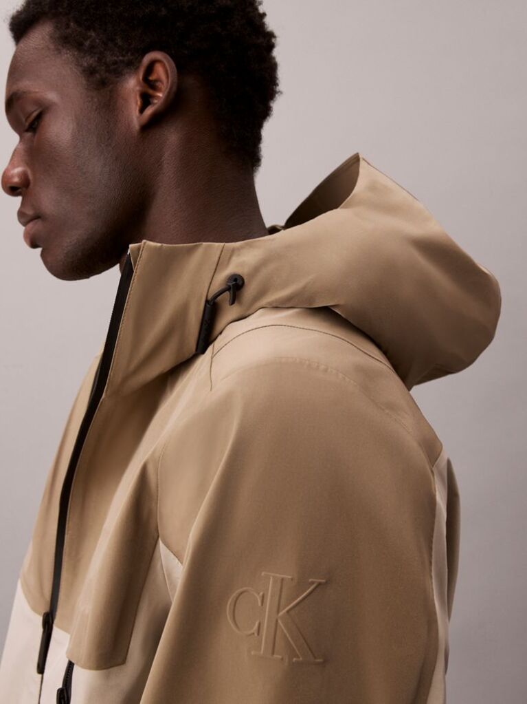 Bej Jacheta Windbreaker Din Material Tech Shell  Barbati