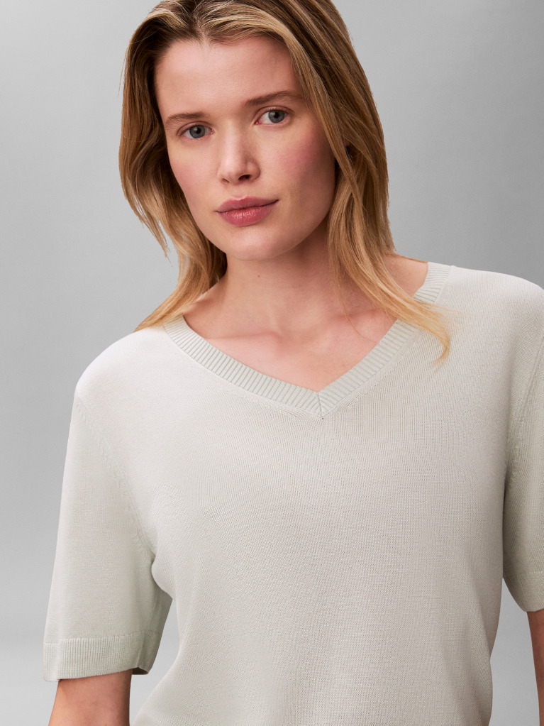 Verde Tricou V-Neck Din Viscoza Cu Cusatura Fina  Femei