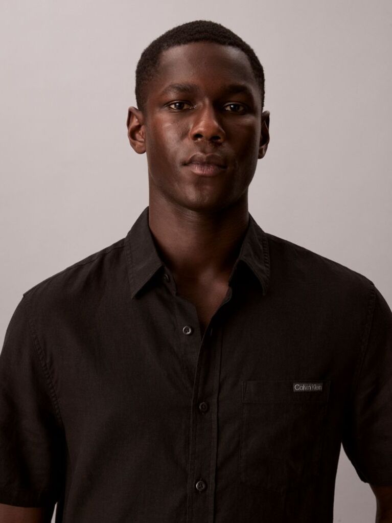 Black Short Sleeve Solid Causal Linen Classic Shirt  Men