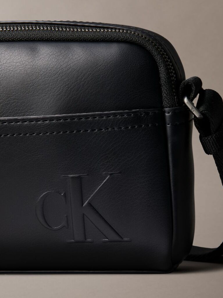 Negru Geanta Compacta Cu Logo CK Embosat  Barbati