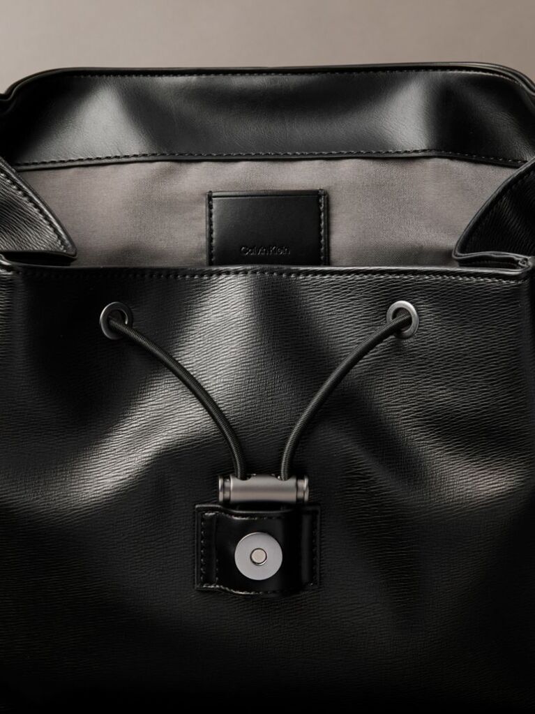 Negru Rucsac Compact Cu Fermoar Si Clapeta  Barbati