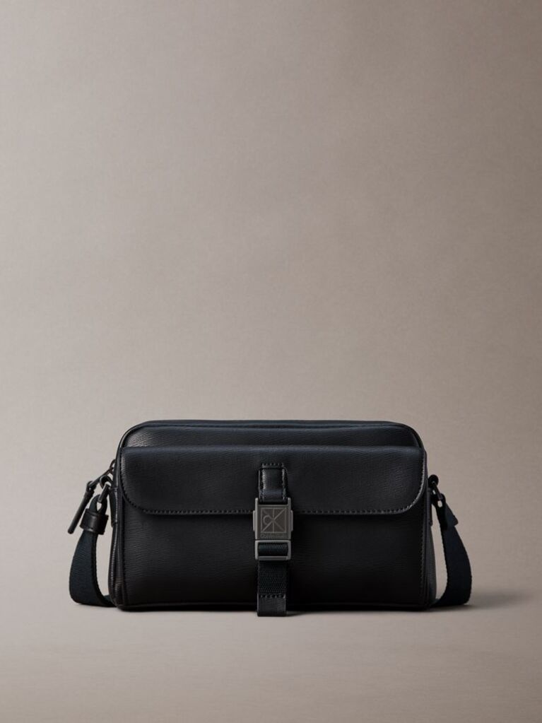 Negru Geanta Crossbody Structurata Din Piele Saffiano Cu Emblema  Barbati