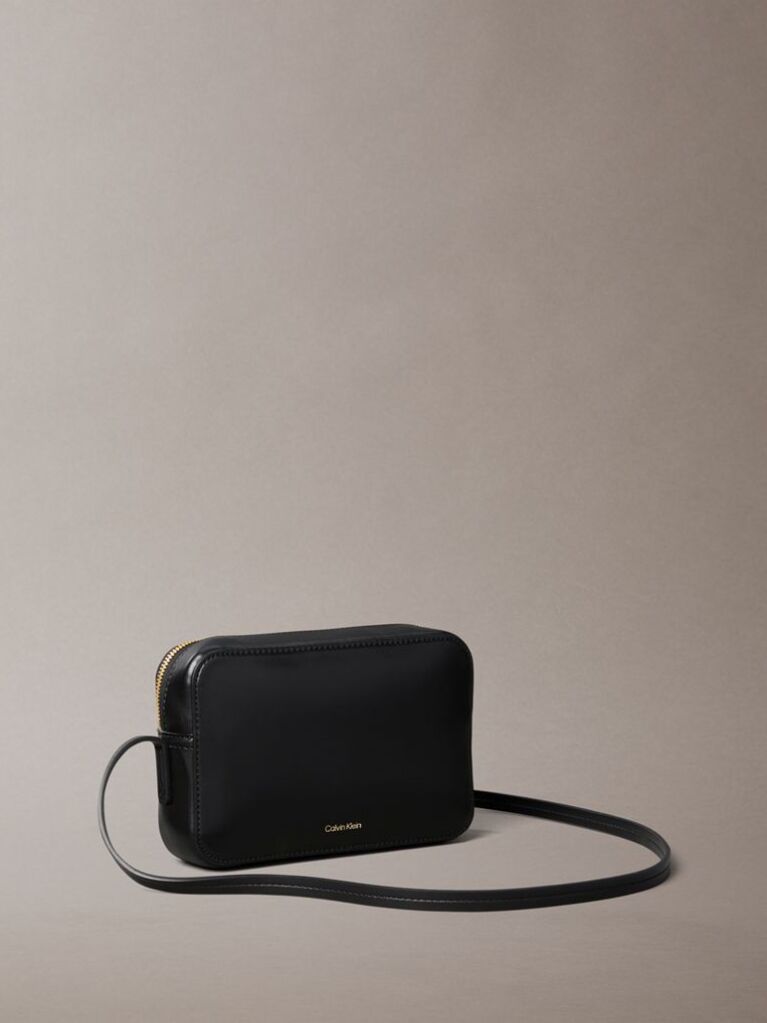 Negru Geanta Tip Camera Cu Logo Monogram Si Accesorii Metalice  Femei