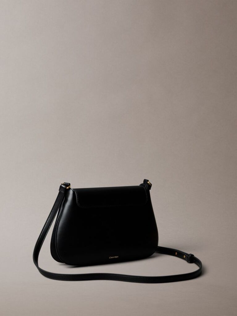 Negru Geanta Crossbody Medie Cu Clapeta Si Logo Gravat  Femei