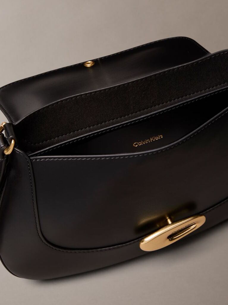 Negru Geanta Crossbody Medie Cu Clapeta Si Logo Gravat  Femei