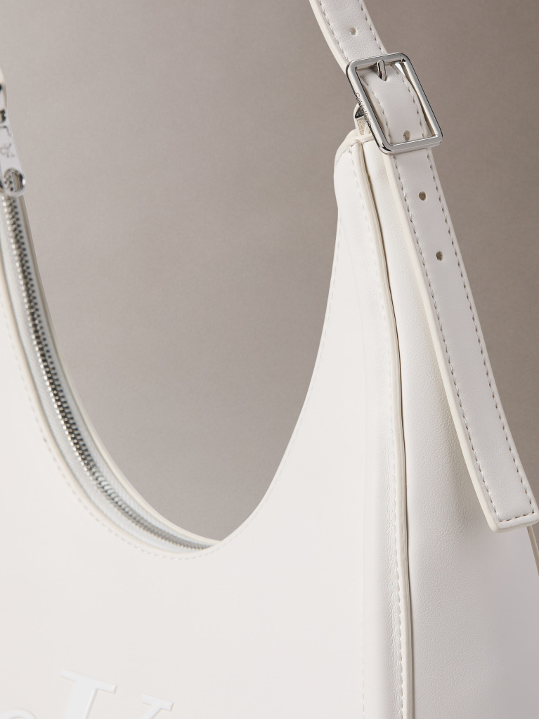 Alb Geanta Hobo Cu Logo Crescent Si Textura Moale  Femei