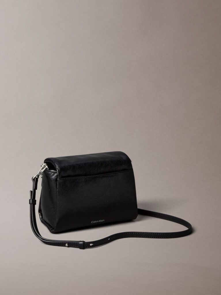 Negru Geanta Crossbody Matlasata Cu Emblema Metalica  Femei