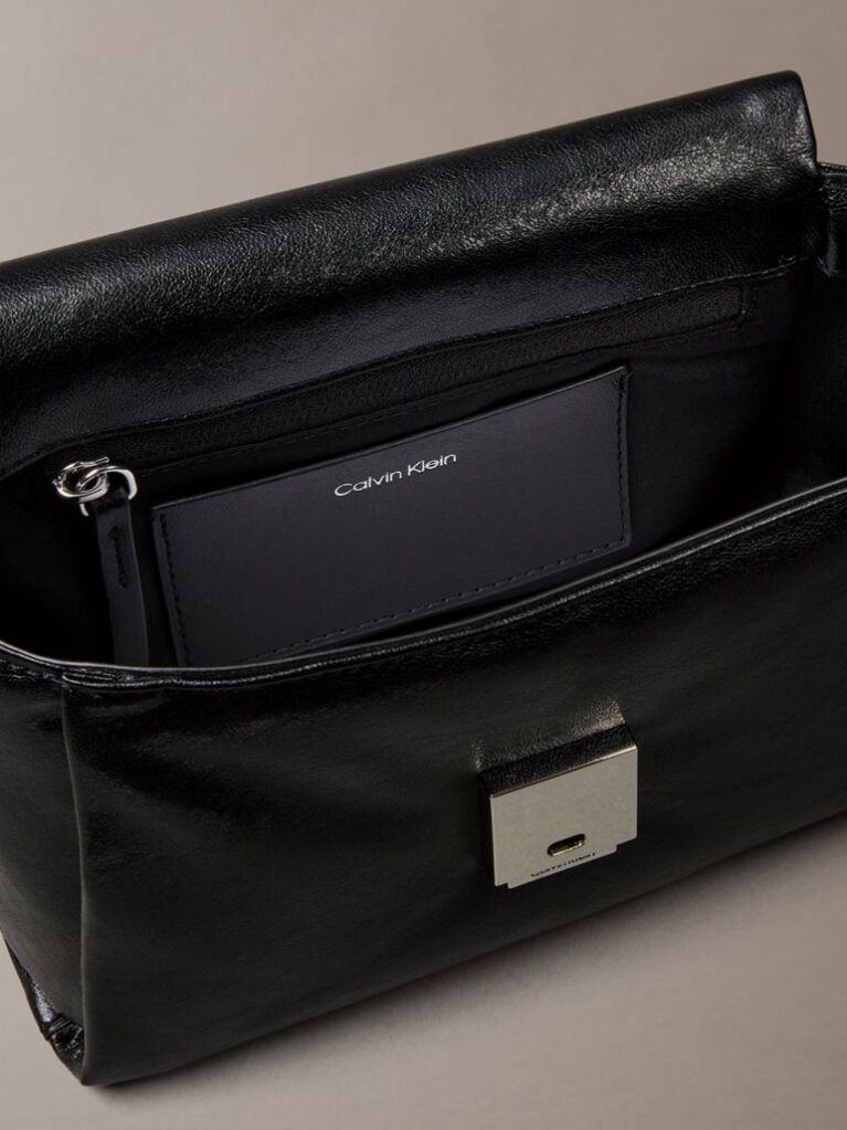 Negru Geanta Crossbody Matlasata Cu Emblema Metalica  Femei