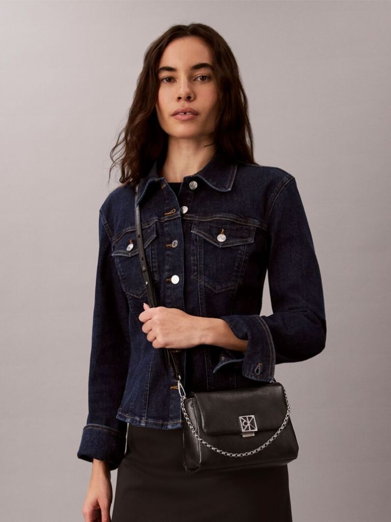 Negru Geanta Crossbody Matlasata Cu Emblema Metalica  Femei