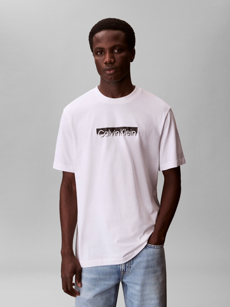 Alb Tricou Cu Guler Rotund Si Logo Estompat  Barbati