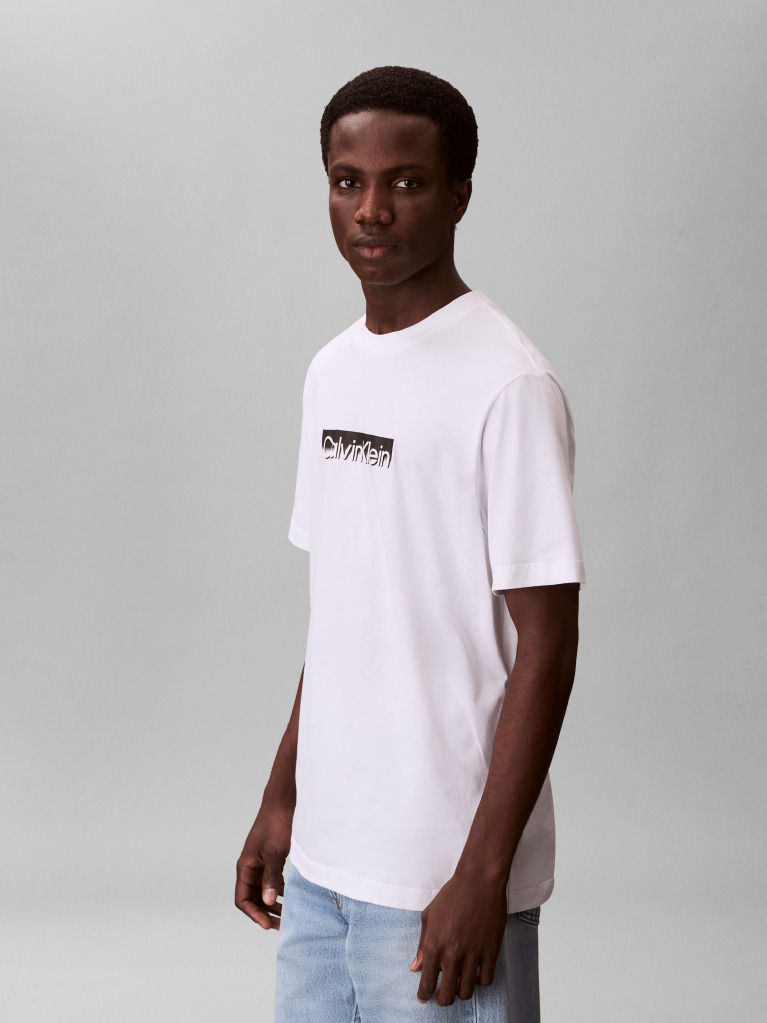 Alb Tricou Cu Guler Rotund Si Logo Estompat  Barbati