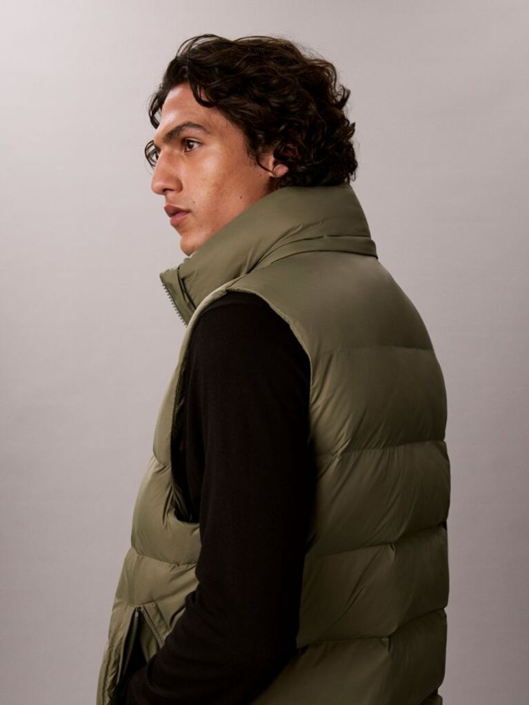 Verde Vesta Puffer Cu Umplutura De Puf Si Gluga  Barbati